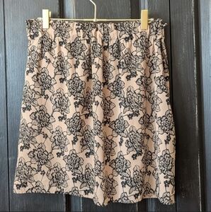 Floral Print Skirt in Black and Pink